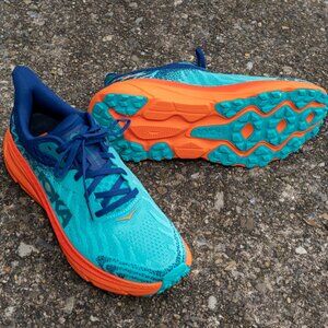 Hoka Challenger 7, size 7.5 Ceramic / Vibrant Orange